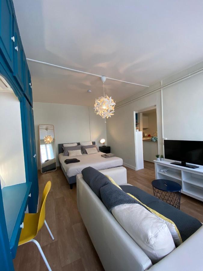 Cosy T1 ! Proche Commerces Et Axes Routiers Chateau-Renault Luaran gambar